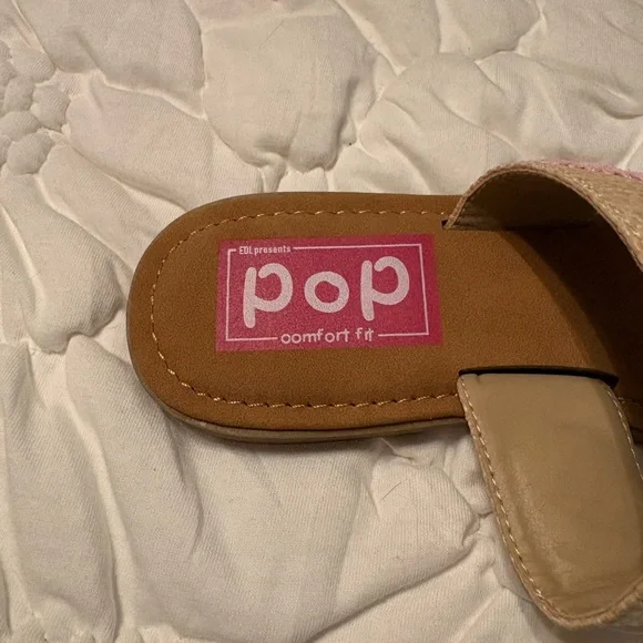 Brand New Pop Kaiyah Floral Slide Sandal - Picture 5 of 8